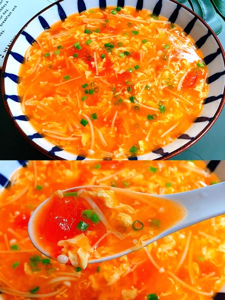 Foto do prato finalizado de 🔥Baixo em gordura e calorias: Deliciosa sopa cremosa com ovos, tomates e cogumelos enoki❗️❗️