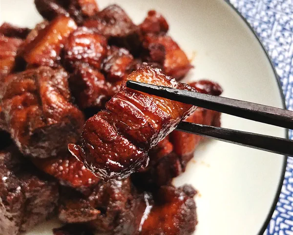 Foto del plato terminado de Mi Cerdo Guisado Casero: Sin Aceite, Sin Especias, Sin Blanqueo, Sin Caramelización