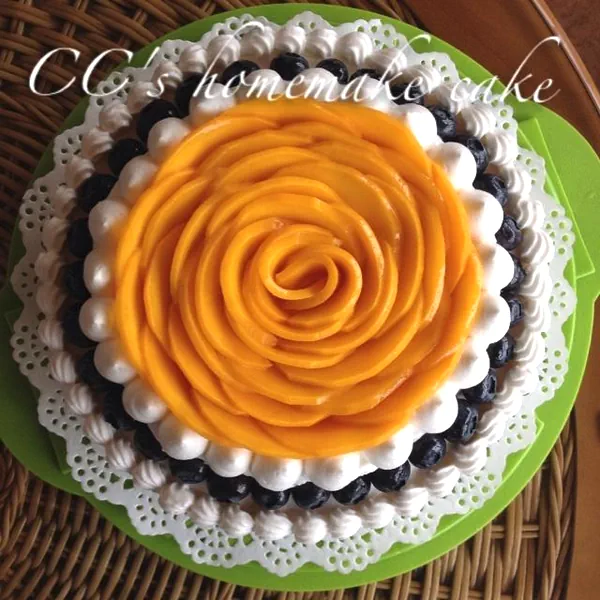 Foto do prato finalizado de Pastel de Manga em Flor