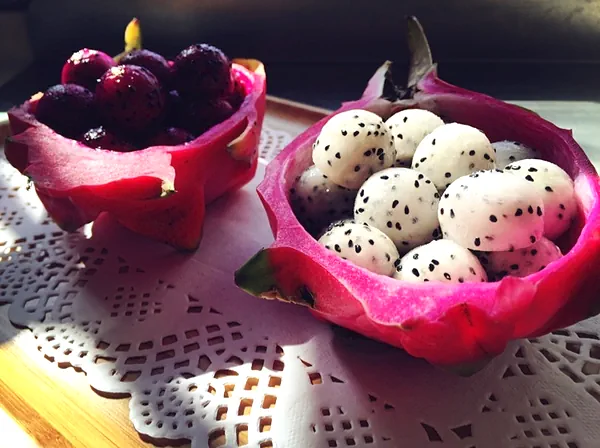 Foto do prato finalizado de Elaboração de bolas de pitaya