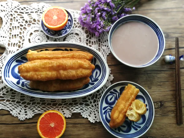 Foto do prato finalizado de Método para preparar palitos fritos chineses finos, macios e crocantes ～ Nova receita