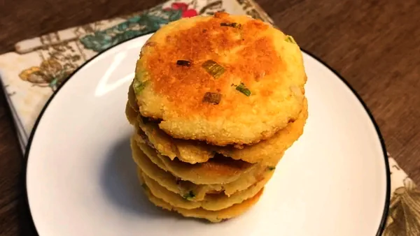 Foto masakan selesai dari Cara membuat 【Okara Pancake】 ini lezat dan mudah berhasil bahkan untuk pemula~ Sangat menyenangkan
