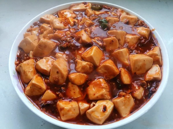 Foto del plato terminado de Mapo Tofu (Versión Casera Extra Suave)