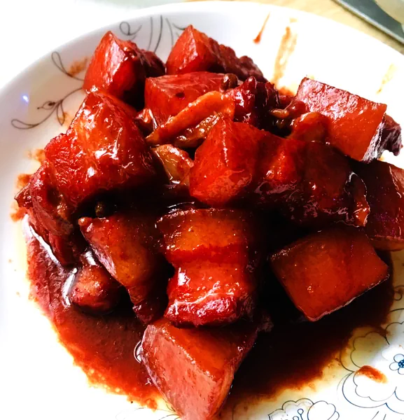 Foto del plato terminado de Cerdo estofado con tofu fermentado