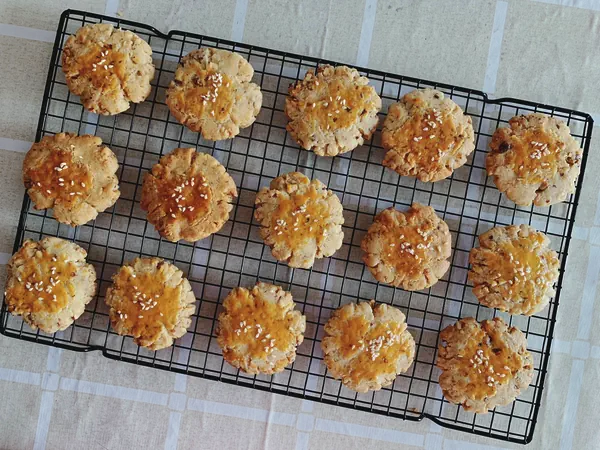 Fertiggestelltes Gericht von Croustillant aux noix (0 Misserfolge) (Überarbeitete Version)