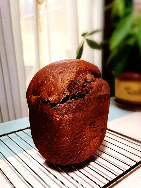 面包机做巧克力吐司的成品展示图