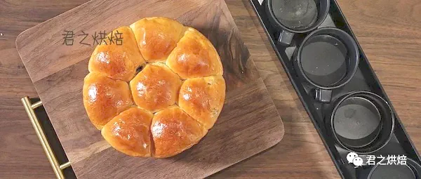 Foto del plato terminado de ¡El pan de pasas es realmente, realmente fácil!