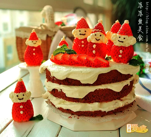Fertiggestelltes Gericht von Verbringen Sie ein Süßes und Wunderschönes Weihnachten 【Fröhlicher Weihnachtskuchen mit Weihnachtsmann】