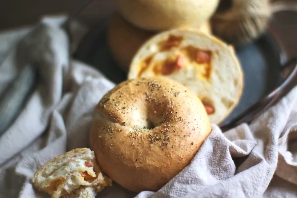 Foto masakan selesai dari Bagel Ham dan Keju (Dilengkapi Black Pepper) [Resep dari NorthDing]