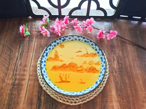 Foto do prato finalizado de Flan paisagístico criativo com tinta