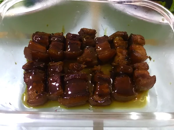 Foto del plato terminado de Carne de cerdo estofada con jengibre (versión en olla de presión)