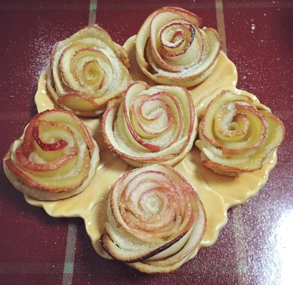 Foto del plato terminado de Flores de Manzana al Horno