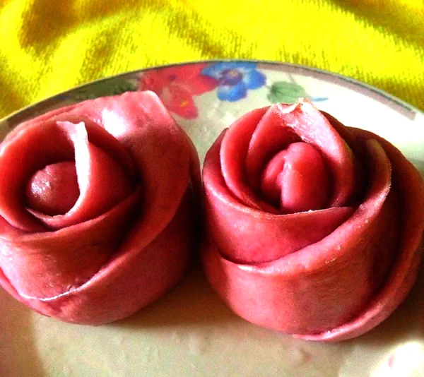 Foto masakan selesai dari Brioche Mawar Ubi Ungu