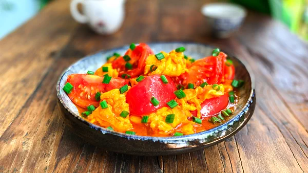 Foto masakan selesai dari ¡Telur Orak-Arik Tomat yang Sempurna! Pelajari cara membuat Telur Orak-Arik Tomat seperti koki dalam 3 menit. Dengan masakan rumahan yang merevolusi selera, semua orang bisa menjadi koki.