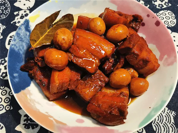 Foto del plato terminado de [Keto Bajo en Carbohidratos] Cerdo Estofado (incluida la versión en olla a presión), carne estofada